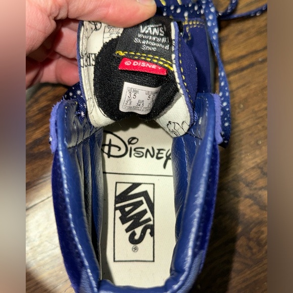 RaRE Kids Fantasia Mickey Mouse Hi Tops size 3.5 - Picture 2 of 6